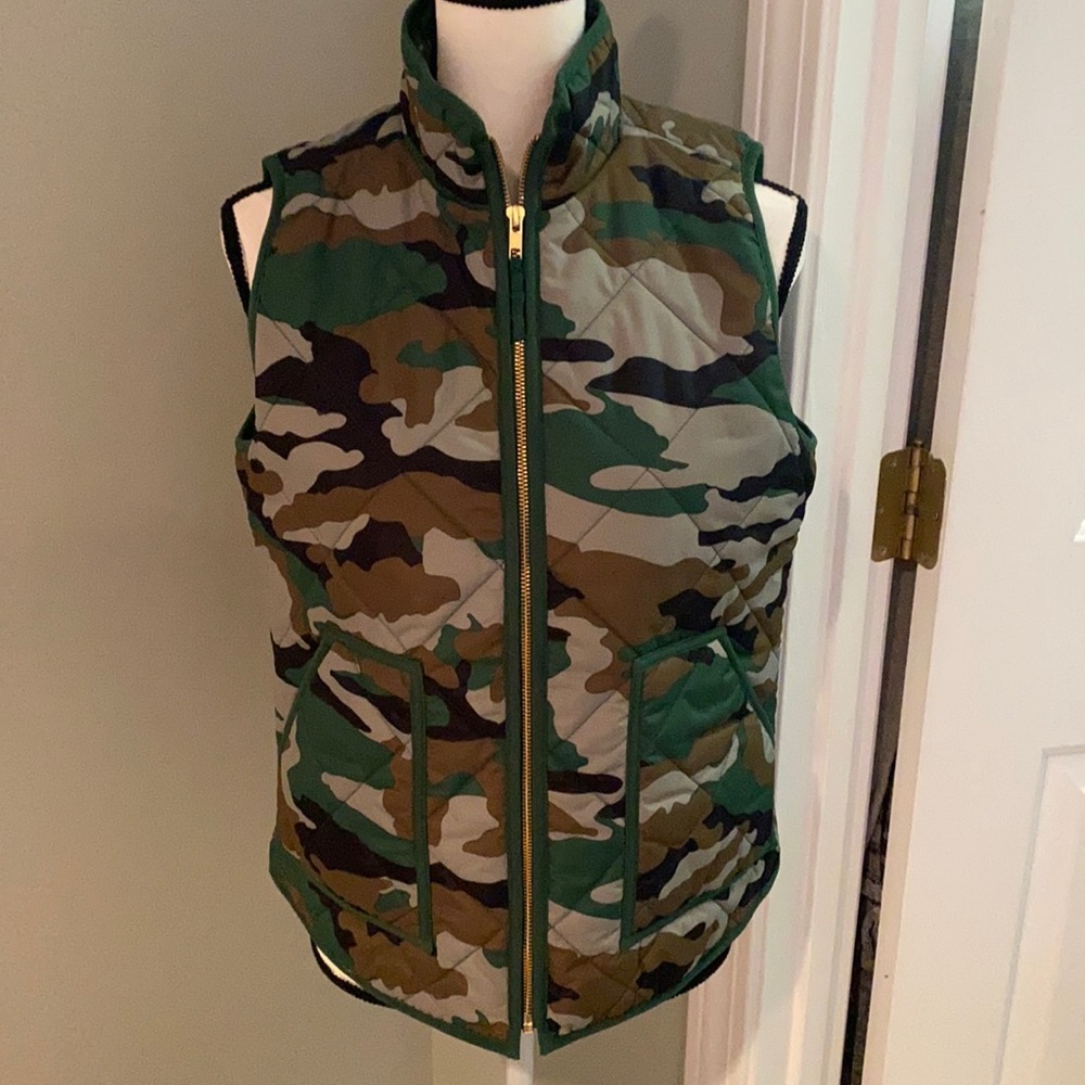 JCrew Mercantile camo vest size small